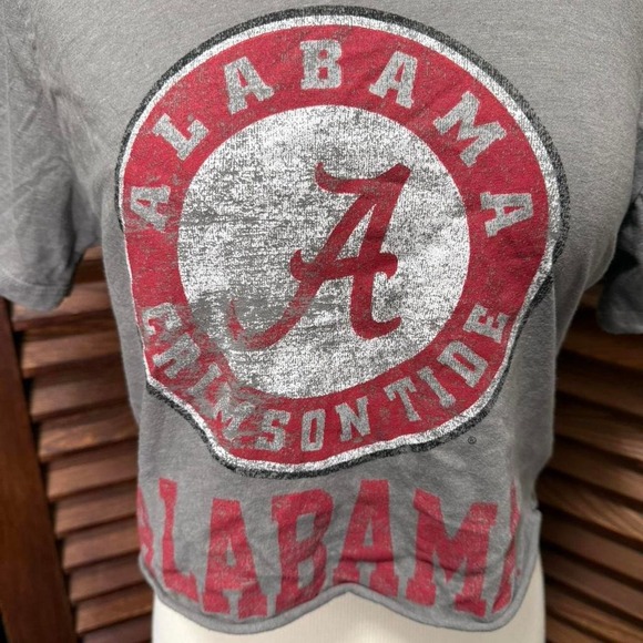 Tops - Grey and red Alabama Crimson Tide cropped tee size small